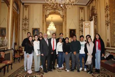 El alumnado del Máster en Farmacia y Tecnología Farmacéutica visita la Real Academia Nacional de Farmacia para la sesión anual “J. R. Lacadena”